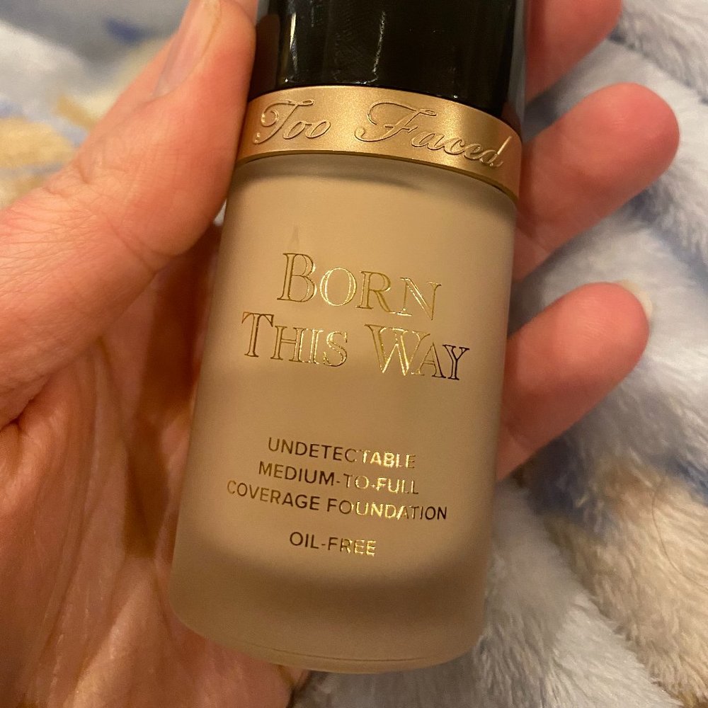 Born This Way Too Faced Cloud color
